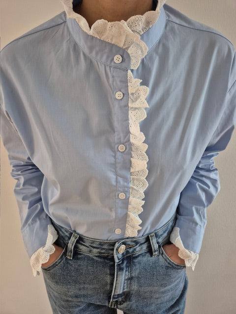 Bluse mit Lochstickerei